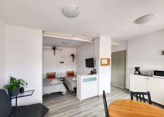 Sunrise Serenity In 公寓 *